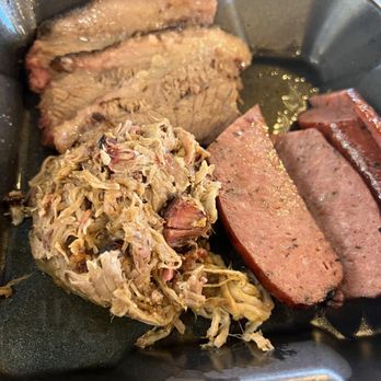 Mission BBQ - Brisket, pulled pork and sausage - Barbeque Near Me - Dayton, Ohio