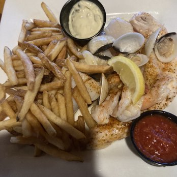 Buzzard's Roost Grill & Pub - Grouper - Seafood Near Me - Key Largo, Florida