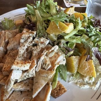 Luce Bar & Kitchen - Beet salad with grilled chicken - American Near Me - San Diego, California