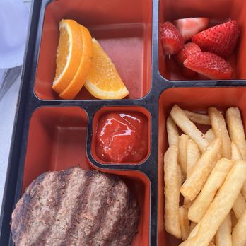 Bluewater Grill - Kids hamburger - Seafood Near Me - Newport Beach, California