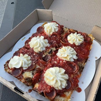 Futuro - Futuro Classic with ricotta cheese - Pizza Near Me - Indianapolis, Indiana Futuro - Futuro Classic with ricotta cheese - Pizza Near Me - Indianapolis, Indiana