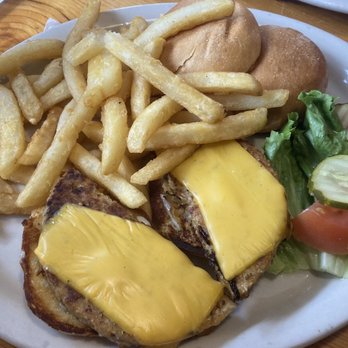 Descanso Junction Restaurant - Vegetarian Mini Charbroiled Sliders - American Near Me - Descanso, California