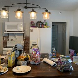 Dempsey Meadows Inn - Snacks galore- kitchen