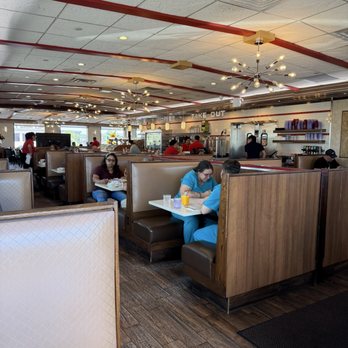 Cross Bay Diner - Dining area - American Near Me - Howard Beach, New York Cross Bay Diner - Dining area - American Near Me - Howard Beach, New York