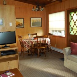 Hewitt House Vacation Rentals - The Last Resort Dining Room