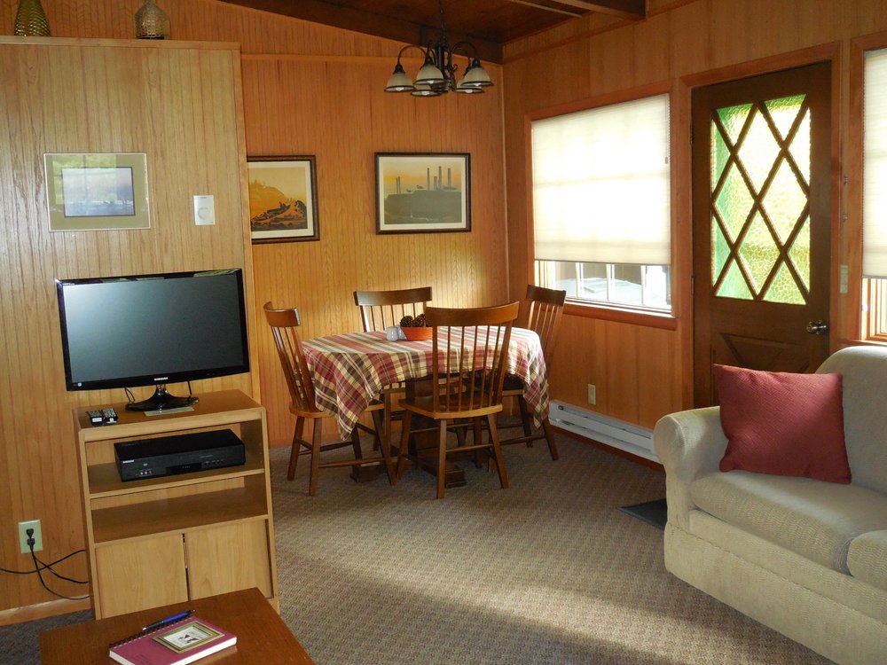 HEWITT HOUSE VACATION RENTALS Updated June 2024 11 Photos 3812