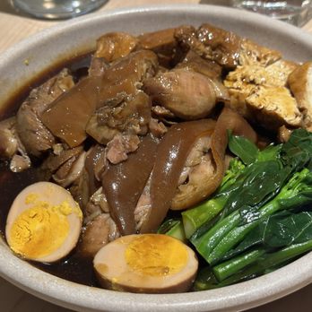 御泰坊 - Pork knuckles - Thai Near Me - Hong Kong, HK