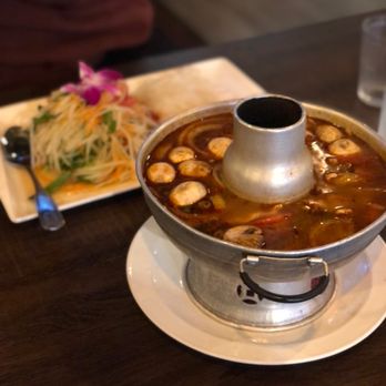 Monkey Thai Restaurant & Bar - Tom Yum Soup & Papaya Salad - Thai Near Me - Alameda, California