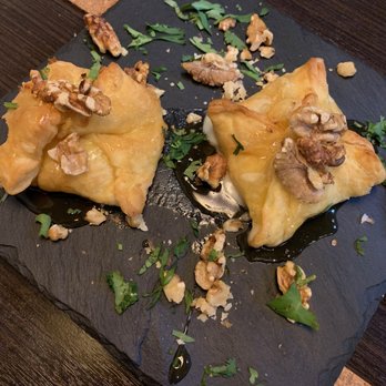 Altinho - Pastries with goat cheese, walnut, and honey. - Tapas/Small Plates Near Me - Odeceixe, 08
