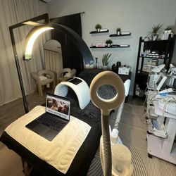 Neyli Aesthetics - Step into Neyli Aesthetics where modern technology meets elegance. Come experience results-driven facials in a setting that feels like home.