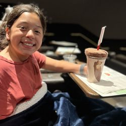 Cinépolis Luxury Cinemas - Churro donut shake