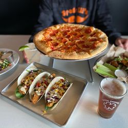 Spedelli's - Taco salad, worlds best fish tacos, a classic pep pizza, bogey style wings - and a niceee collddd pilsner :)