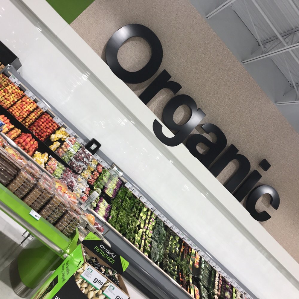 Highland Farms - the inside of a grocery store - Grocery Near Me - Vaughan, Ontario Highland Farms - the inside of a grocery store - Grocery Near Me - Vaughan, Ontario