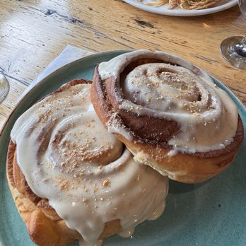 matchbox - Huge cinnamon rolls - Pizza Near Me - Arlington, Virginia matchbox - Huge cinnamon rolls - Pizza Near Me - Arlington, Virginia