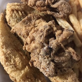JJ Fish & Chicken - Red snapper and chicken thighs.(2-item combo.) - Chicken Wings Near Me - Richmond, California JJ Fish & Chicken - Red snapper and chicken thighs.(2-item combo.) - Chicken Wings Near Me - Richmond, California