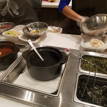Poke & Box - They mix it in front of you! - Poke Near Me - Honolulu, Hawaii