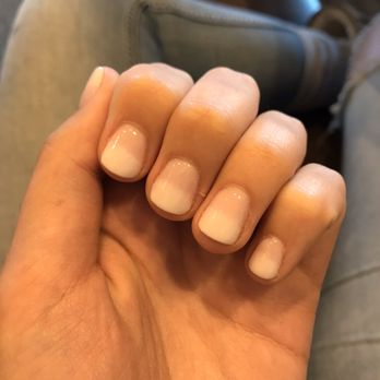 Des Peres Nail Spa - First time with the ombré dip Kelly - Nail Salons Near Me - Saint Louis, Missouri