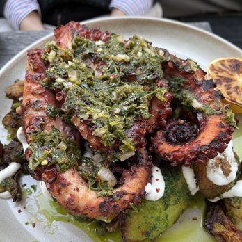 Makro - Octopus - Seafood Near Me - Montreal, Quebec