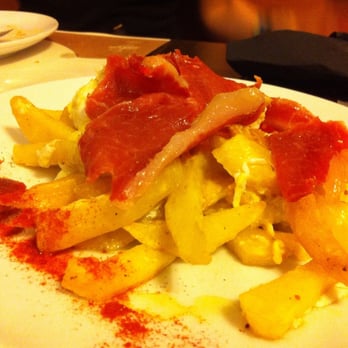 Nou Saboya - Huevos rotos con jamón - Bars Near Me - Figueras, GI