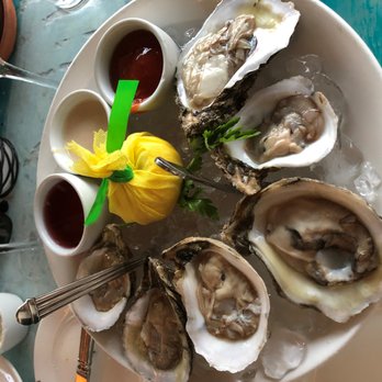 Geoffrey's Malibu - Oysters -- great - Seafood Near Me - Malibu, California