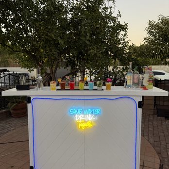 Mrs Tequila Shots - Mobile bar - Bartenders Near Me Mrs Tequila Shots - Mobile bar - Bartenders Near Me