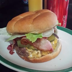 Snack's Cafe - Best damn burger in Vigo  county