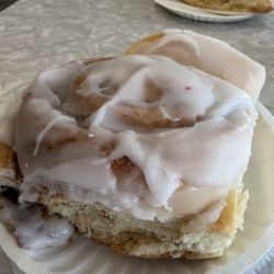 Gering Bakery - Jumbo Cinnamon Roll