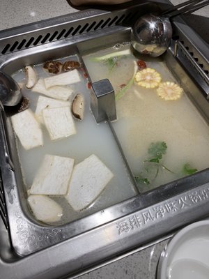 Haidilao Hot Pot @Clarke Quay by null