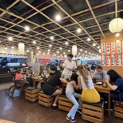 Manmaru - Open seating
