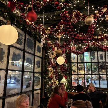 Herb & Sea - Holiday bar. Or the bar area decorated for Christmas. - Seafood Near Me - Encinitas, California Herb & Sea - Holiday bar. Or the bar area decorated for Christmas. - Seafood Near Me - Encinitas, California