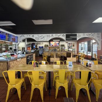 Dalu Hawaiian BBQ - Inside - Hawaiian Near Me - El Cajon, California