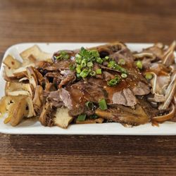 Wu Wei Din Chinese Cuisine - Lewisville - Stewed combo