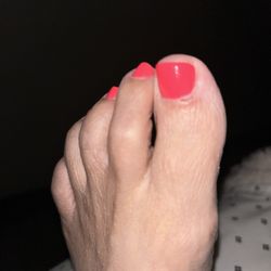One Day Nail and Spa - This was my toe when we finished it was throbbing for 3 days.
