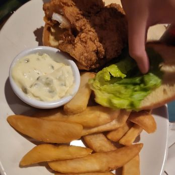 Lindburgers - Fish sandwich - American Near Me - Wellington, Florida Lindburgers - Fish sandwich - American Near Me - Wellington, Florida