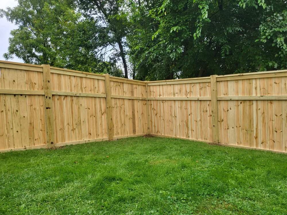 Slide of HR Fencing and Contracting