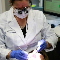 Willow Lake Dental - Dr. Tracy treats her patient