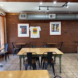 Bongo Burger - Inside