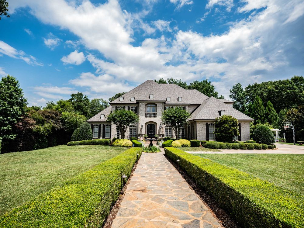 Slide of Guy Roofing