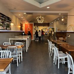 Toss Noodle Bar - Inside