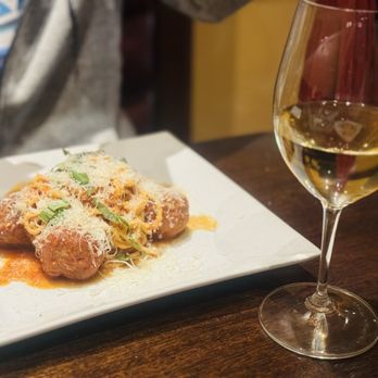 Trattoria Toscana - Spaghetti meatball - Italian Near Me - Temecula, California Trattoria Toscana - Spaghetti meatball - Italian Near Me - Temecula, California
