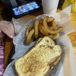 Willard's Restaurant & Lounge - Patty melt