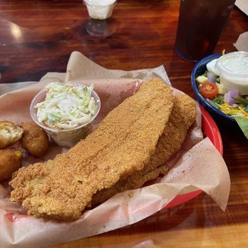 Missouri Hick Barbeque - Fish Fry without French fries. And Side Salad. - Barbeque Near Me - Cuba, Missouri