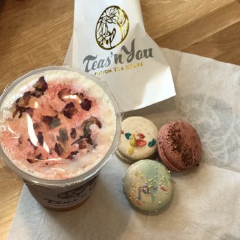 Teas'n You - White rose cream tea, fruity pebble, rose velvet, and unicorn macaroons - Bubble Tea Near Me - Vienna, Virginia
