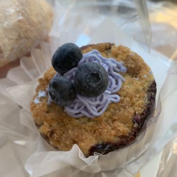Bbang Lab - Blueberry Crumble Cheese Cake - so yummy! - Desserts Near Me - Flushing, New York