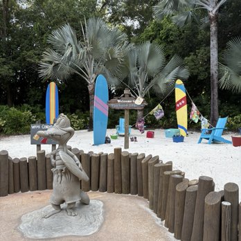 Typhoon Lagoon Surf Pool - Water Parks Near Me - Orlando, Florida