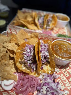 Mike's Red Tacos by null