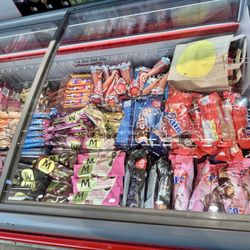 Pressbyrån - Ice cream in this cold weather?!?