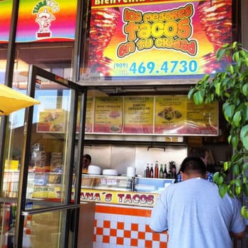Tijuana tacos - Waiting in line - Tacos Near Me - Pomona, California Tijuana tacos - Waiting in line - Tacos Near Me - Pomona, California