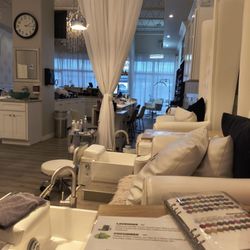 Nail'd It Nola - Interior