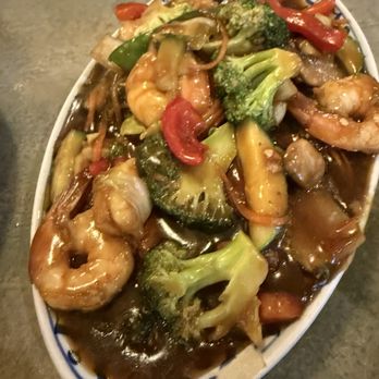 The King & I - 122. Shrimp Broccoli - Vegetarian Near Me - Rochester, New York The King & I - 122. Shrimp Broccoli - Vegetarian Near Me - Rochester, New York